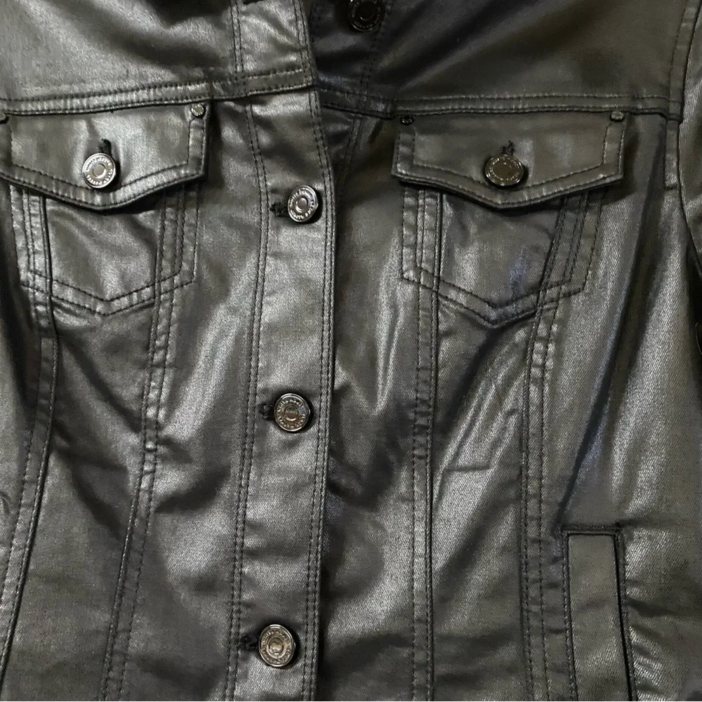 White House Black Market Coated Denim Classic Cropped Faux Leather Jacket Size 4 - Picture 7 of 16